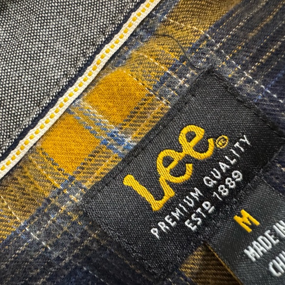Lee Men's Blue and Yellow Plaid Shirt - Picture 2 of 3